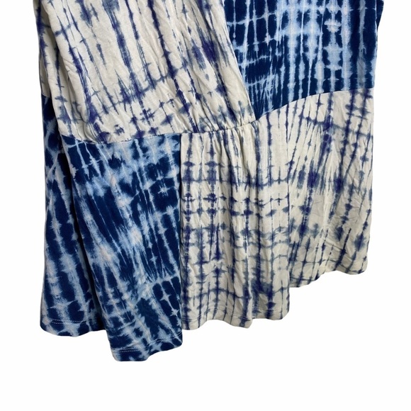 DKNY Batik Top - Picture 5 of 13